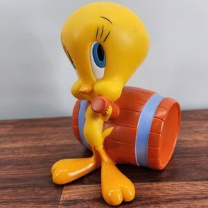 Vintage Tweety Bird 1997 Barrel Piggy Bank Warner Brothers Looney T